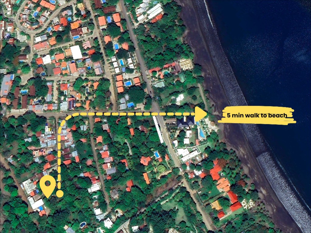 Aerial map showing the short walk from Villa Guanacasteca to the beach